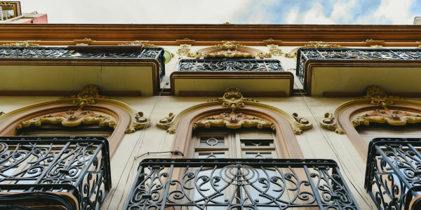 Rehabilitación y Restauración de Fachadas en Huesca · Restauración de Fachadas Emblemáticas